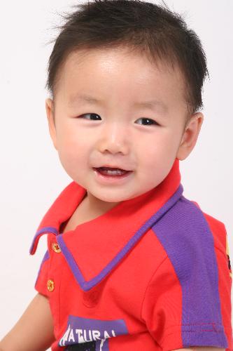 A HAO's photo - acturally A HAO couldn't stand at all at that time, he stood just for several seconds,then the photographer took it.