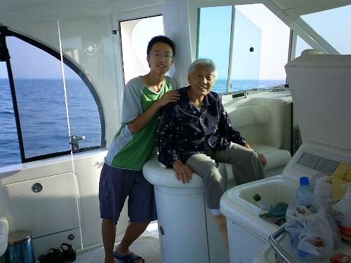 I coupled with my grandma - My grandma is my beloved person,I was fostered by her,I can be more appreciate her!
