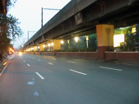 Taft avenue Manila - While riding a jeepney vessel,i took a photo somewhere in Taft avenue.