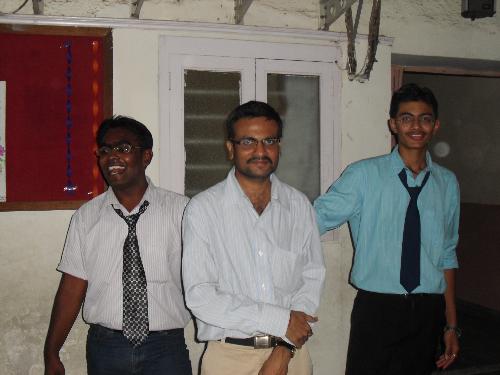 farewell photo. - me with my bst friend nd our teacher.......