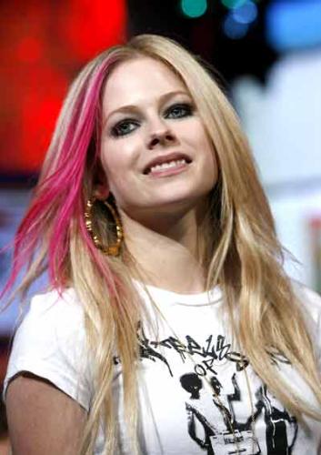 aVrIl - pUnK qUeen