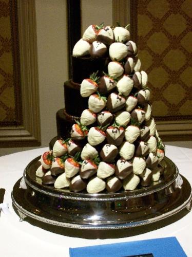 Groom's cake - I think I finally found my groom's cake for my hubby. It has everything he want down to the tuxedo strawberries. We are going to be renewing our vows soon and I know he will love this.