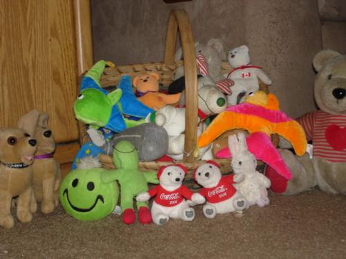 Toys - Good kitties and doggies can never have too many...
