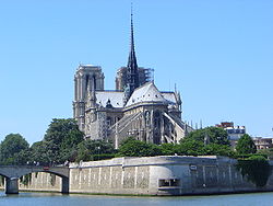 Notre Dame de Paris. - This is the beautiful Notre Dame de Paris.