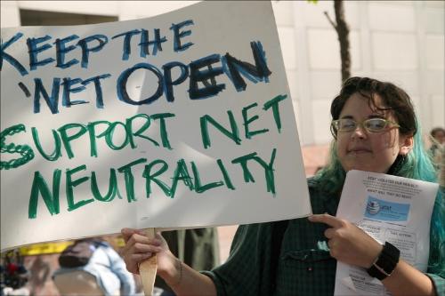 Net Neutrality - Support net Neutrality Net Neutrality - Support net Neutrality
