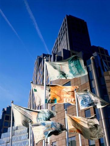 Moneymaking - Changing 'the money everywhere' to 'get money from everywhere'