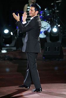 Marc Jacobs is in the town. - Marc Jacobs is one of the hottest designers today.