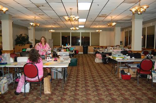 scrapbooking retreat - the crop room, open from 8am to 3am