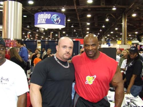 Ronnie Coleman - Ronnie Coleman with my friend Jason at the 2006 Arnold Classic.