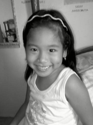 my daughter aliea - i use the black and white photo for this picture.dont you see it's nice for a change and it looks classic.