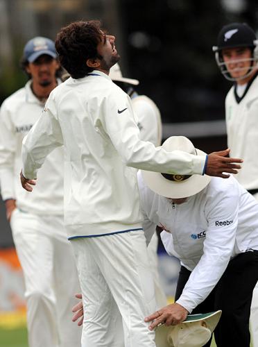 Wheres the match ball? - Daryl harper searches munaf patel after the match ball goes missing