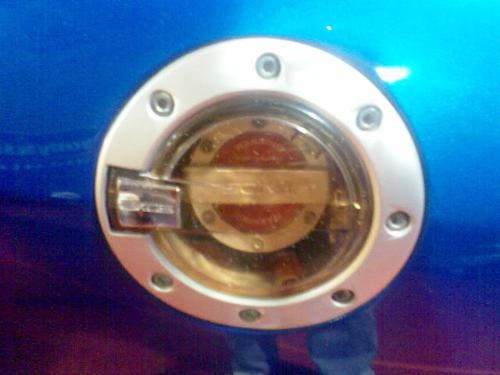 car - very cool gas cap