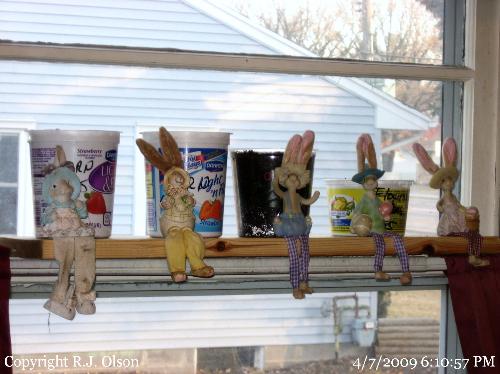 Spring bunnies - These are so cute sitting on my window sill. Spring bunnies - These are so cute sitting on my window sill.
