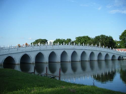 Beautiful bridge in Chinese Garden, Singapore - Beautiful bridge links the Chinese Garden to the main gate at Jurong Lake Park.