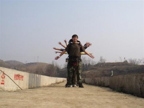 funny pose - How fun the posture is!