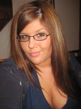 mwahh - this is me.. just being goofy! idk! I figured it was probably about time to get a new default pic for myLot, since I've had the same one for MONTHS and MONTHS.