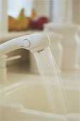 running water - Water running in sink.