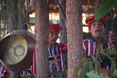 Joyful Chant - Letting out a joyful chant with the beat of the percussion