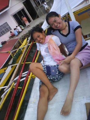 la-ag tah - picture2x with my cousin, bham! olympia polo island...yehey! very HOt in there