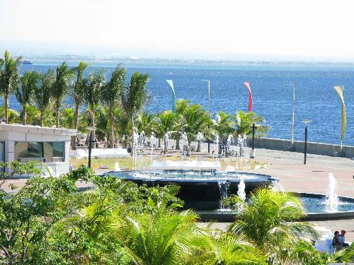 Quiet Sunny Day - lots of young couples or daters went there for chilling out themselves... that's the best place for dating during summer days...
