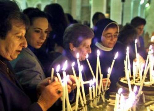 Christians Praying - Candles are a symbol of peace and joy.......as it spreads light into the darkness.... Christians Praying - Candles are a symbol of peace and joy.......as it spreads light into the darkness....