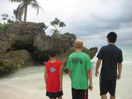 three some - Three some friends in Bora