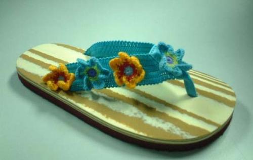 nice slippers - we have 5 of these and each with different color
