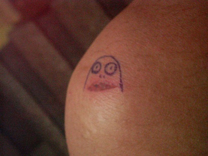Happy Wound - Last week I was out with my friends and I was trying to impress them by doing parkour and stuff. XD While doing some moves I hit my knee on a fence which caused this wound. Good thing it didn't hurt too bad. I was enjoying myself very much that time so I didn't feel the pain. :D  Anyway, the wound looked kind of like a mouth, so I tried to draw a face for it and voila! Here is my Smiling Wound. :P