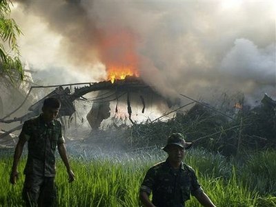 Plane crash - Here&#039;s the picture of the plane crash in indonesia