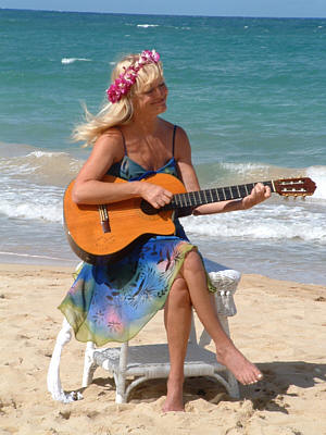 sea - how a great thing to play guitar on the beach