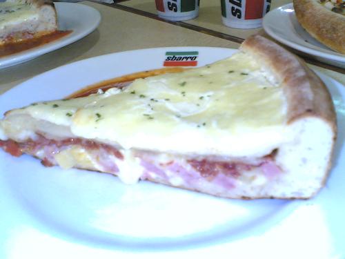 You're talking about this one right? - hehe, i ordered the chicago but with red sauce. I forgot the name. It wasn't as good as chicago white. This photo was taken few months ago. my last visit in Sbarro i think.