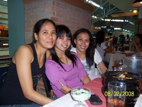 With Mylotter 'Jaline' (middle) - Galleria, Ortigas - second lunch date with mylotters