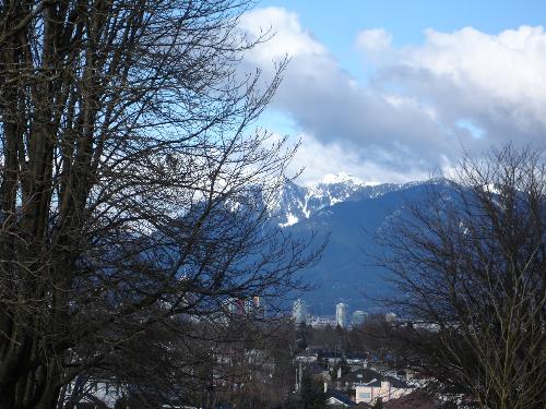 a peak of downtown vancouver - This pic was taken on the highest point in Vancouver city. It's got a little peak of downtown. :)