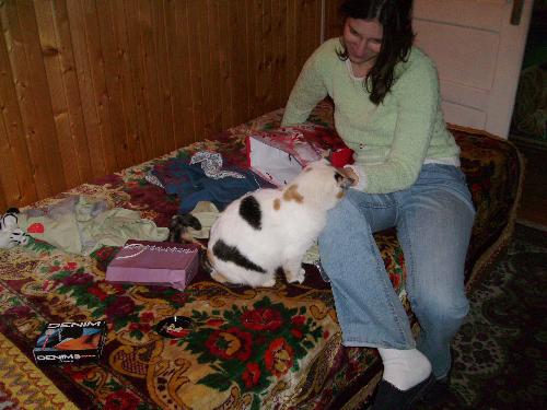 Guess what Mitza is doing - Is she chewing on my girlfriend's leg, or is she spitting on it, or is she just smelling it ?
