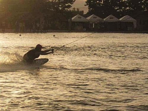 wakeboarder haha =D - ...