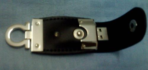 A very nice USB disk - I got a USB disk as a gift, it looks very beautiful, the main reason I like it is it can be taken with my keys together, and no one can imagine it is a USB disk.