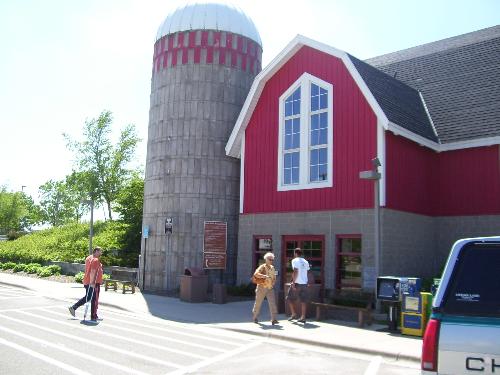 A rest area/vistor center in Iowa - Iowa has many interesting visitor centers and rest areas. In addition to the one about the Civil War, we stopped at this Visitor Center, rest area. We made a picnic outside, and went inside and learned more about the area.
