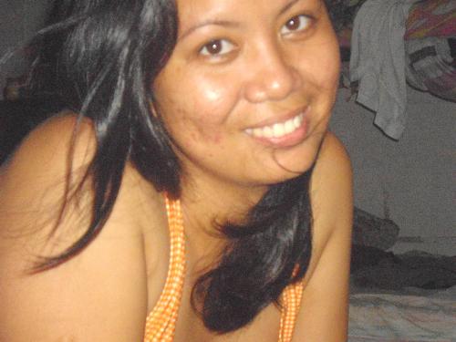 Simpy me - This photo is actually taken recently here at home, as u can see at the background...LOL (please,excuse me for that) They say a picture can paint a thousand words...? Hmm i wonder what u guyz can say about that. Lol:D