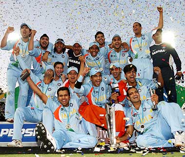 All the best team india - team india with the trophy