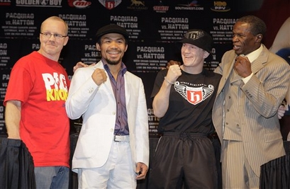 Pacman VS Hitman - Before the fight with both coaches.