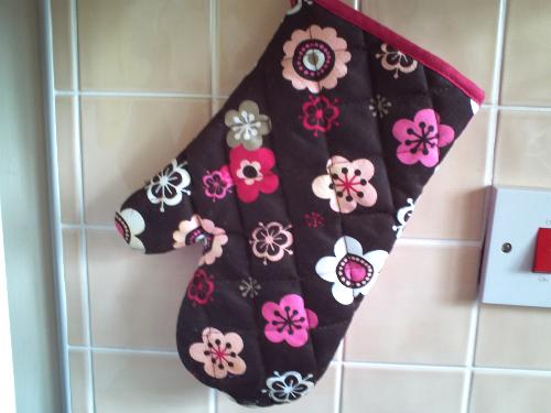 Oven glove!! - Definitly one of lifes essentials...