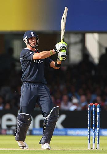 Pietersen - kevin Pietersen playing a pull shot