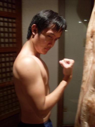 pumping... - flexing biceps...