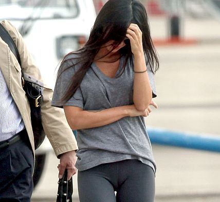 Megan Fox Caught In a Frontal Wedgie - Megan Fox has a serious case of Camel Toe!