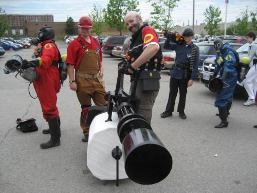 Team Fortress 2 - Team Fortress 2 Cosplays at anime north 09