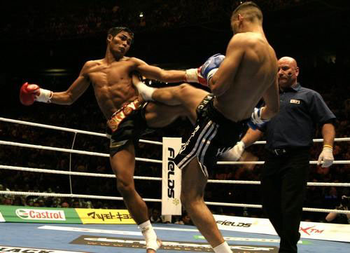Muay Thai - Build up your confidence!