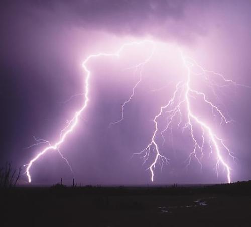 Lightning on the desert - Lightning on the desert, its really amazing.... and thrilled to see this lightning
