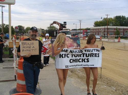 rabbi tom and the p.e.t.a. protesters - tom let's them know how he feels,anybody up for a bucket?