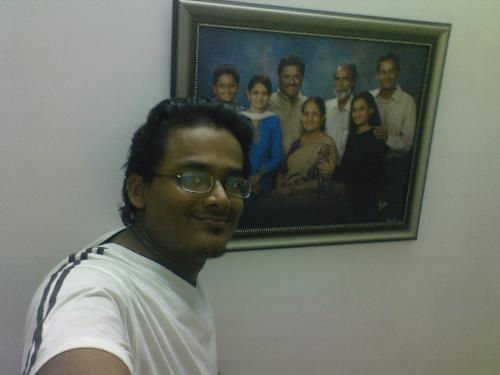me n mah family - Although its a photo frame ,i'm with my family.