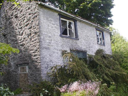 Can houses get much lovelier than this? - This lovely old house nestles in the hills around Taddington